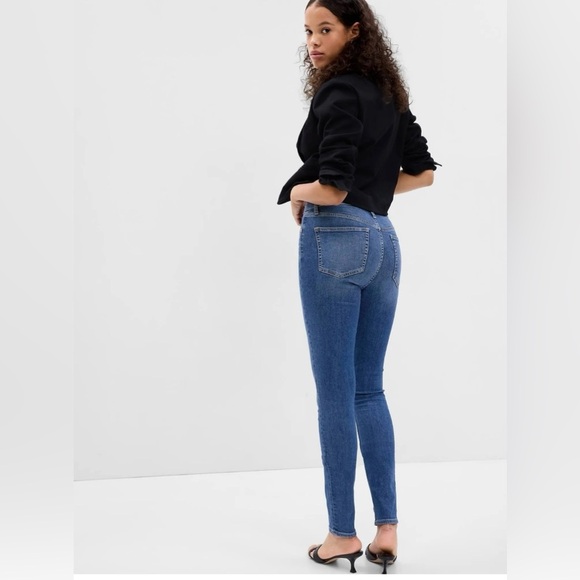 Denim - GAP True Skinny MidRise Jean -True Blue- EUC-Sz 26​